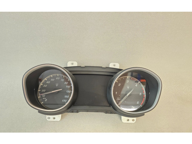 Přístrojová deska Maserati Levante 2018 5550102919