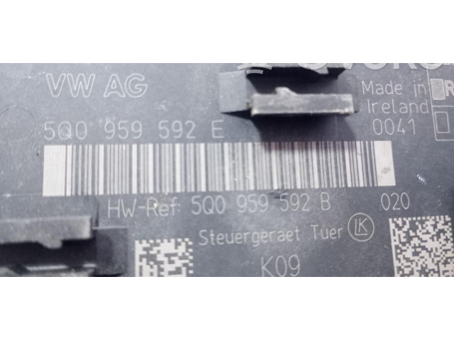 Блок управления двигателя 5Q0959592E Volkswagen Golf Sportsvan