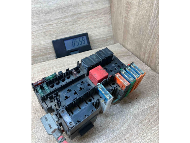 Блок предохранителей 7703297988, 7703497782A   Renault Scenic I    