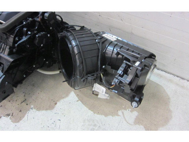 Вентилятор печки 64119382874 BMW X3 G01