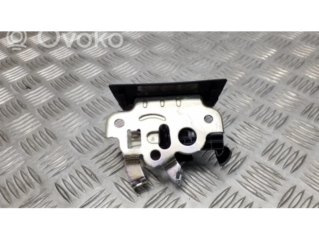 замок багажника 8R0827505 Audi Q3 8U 2011-2016 года