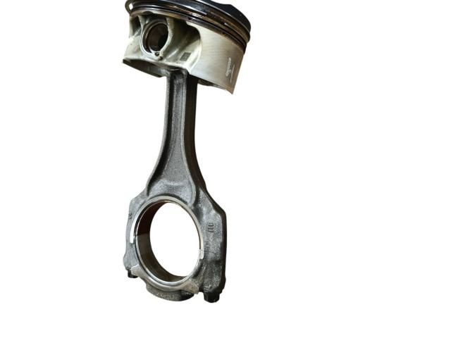 Píst 7646892   BMW 7 G11 G12    N63R 