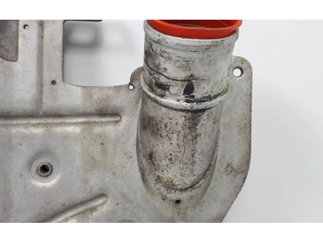 Интеркулер  8200252209, B9030   Renault Clio II 