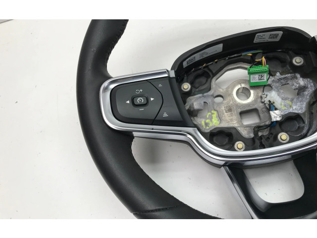 Руль Volvo XC40 - года P31690983, 34358454A
