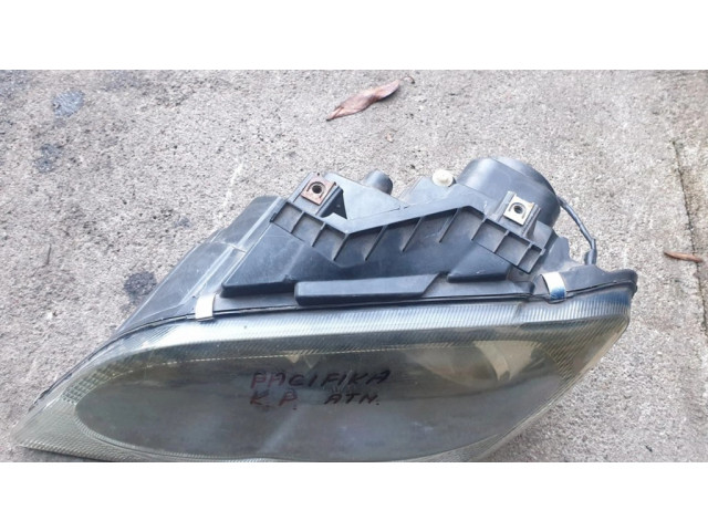 Передняя фара