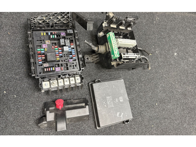 Pojistková skříňka 84044723, 7154093730 Chevrolet Camaro 2017