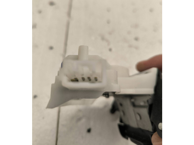 Zámek zadních dveří 1857 Honda Civic X 2017