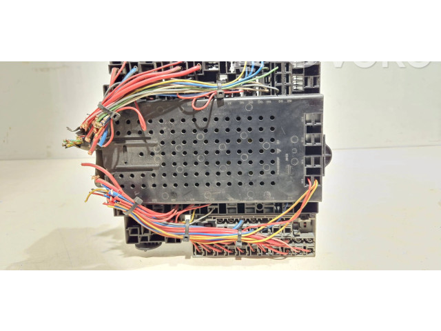 Блок предохранителей 9401802 Volvo V70