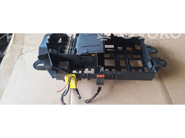 Блок предохранителей  4f0971845   Audi A6 S6 C6 4F    