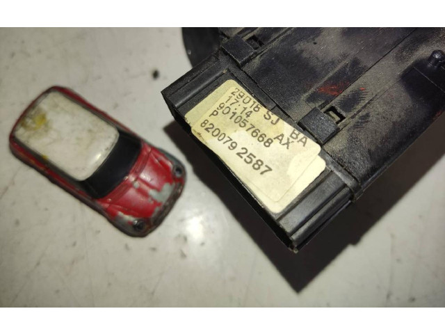 Ручка стеклоочистителей 8200792587, 901057668 Dacia Logan I