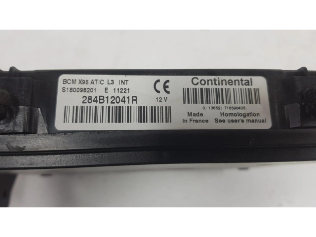   Pojistková skříňka 284B12059R, 284B14576R   Renault Scenic III -  Grand scenic III 2009