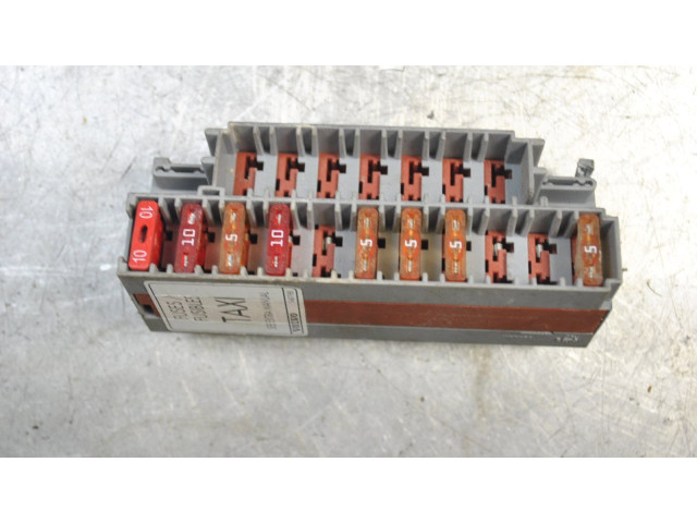 Блок предохранителей       Volvo V70
