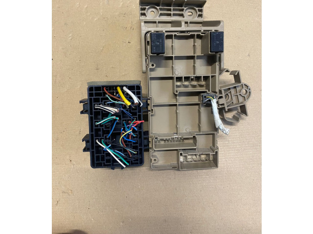 Блок предохранителей 82201FG010   Subaru Forester SH    