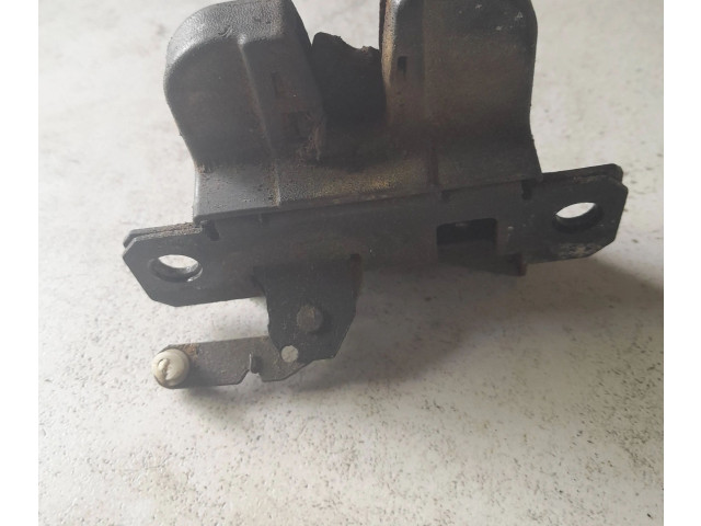 Замок багажника 7H0827506C    Volkswagen Transporter - Caravelle T5 2003 - 2015 года