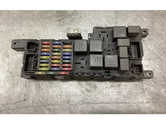 Блок предохранителей 518717004, 637841 Volvo V70