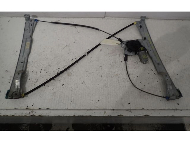 Передний комплект электрического механизма для подъема окна Renault Clio III 2005 - 2012 года