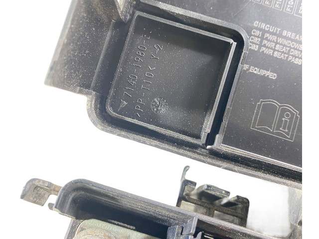 Блок предохранителей  68425203AB, P68425203AB   Jeep Grand Cherokee    