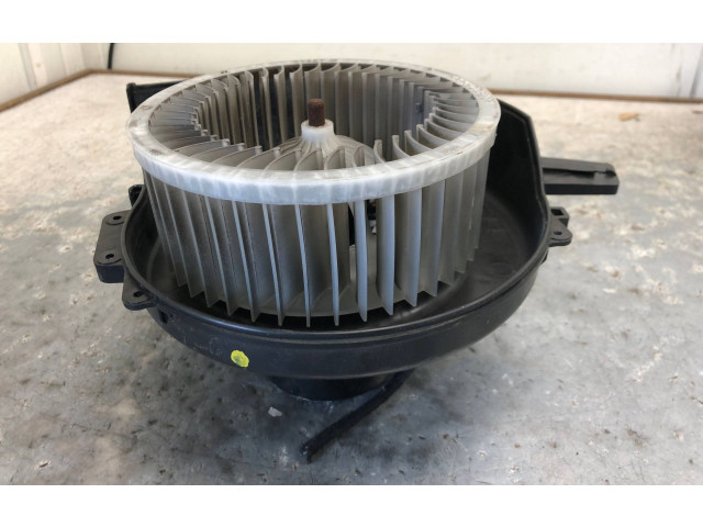 Вентилятор печки 6R1819015A Skoda Fabia Mk3 (NJ)