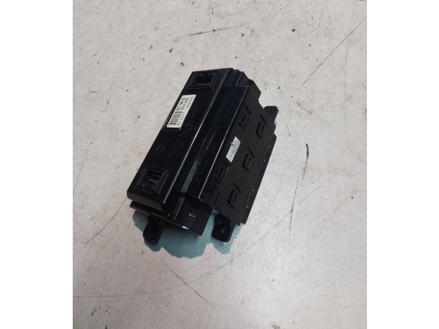 Экран/ дисплей / маленький экран 957101H100, 11624G00   KIA Ceed    