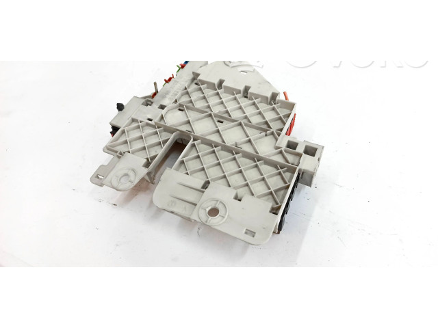 Pojistková skříňka 1635450105, 1635453328 Mercedes-Benz ML W163 2000