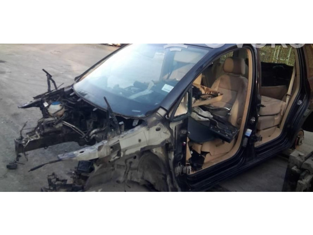 Зеркало электрическое Volkswagen Touran I 2003 - 2010 года