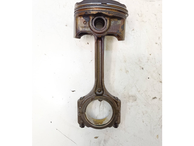  Поршень с шатуном  G4LA  KIA Rio  