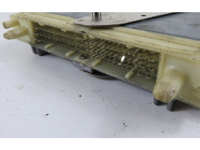 Блок управления двигателем Блок управления 0281001592   Volvo V70