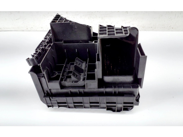   Pojistková skříňka 1K0937540C, 3C0937629D   Volkswagen Tiguan 2015