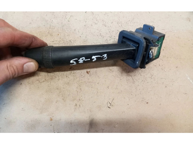 Ручка стеклоочистителей 8691695 Volvo V70