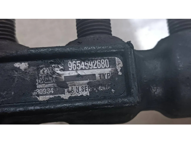Топливная рампа 9654592680   Citroen C4 I 1.6 