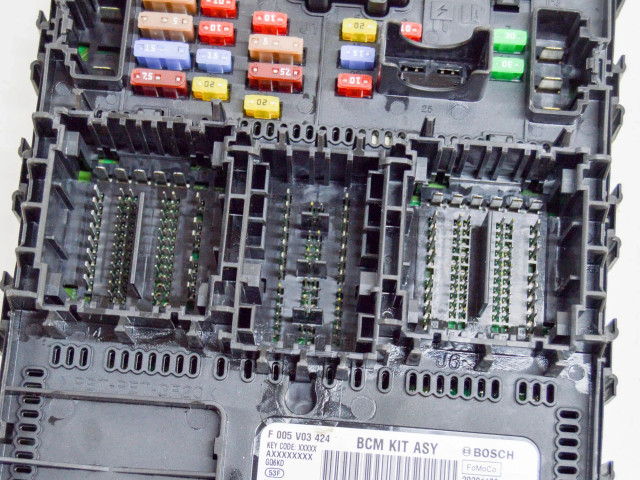 Блок комфорта LU5T15604BJAD, F005V03424 Ford Fiesta