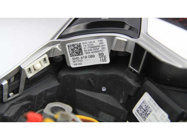 Руль Volkswagen Golf VIII 2019 - года 5H0419089