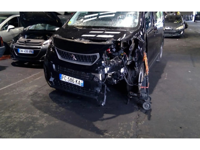 Блок управления климат-контролем    Peugeot Traveller