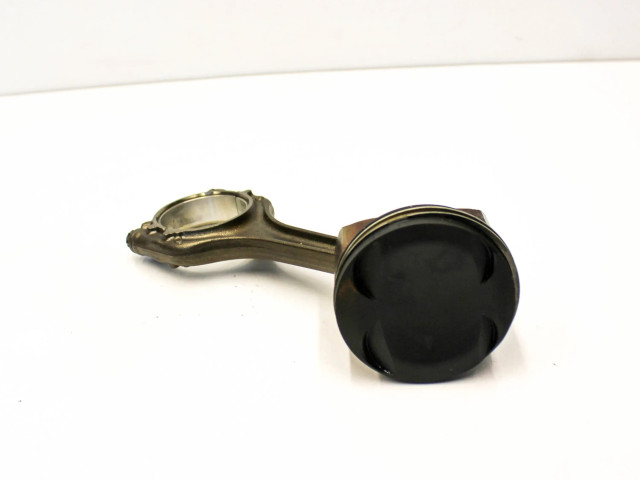  Поршень CRJA CRJ, 04EC  Volkswagen Jetta VI для бензинового / Электричество двигателя 1.4