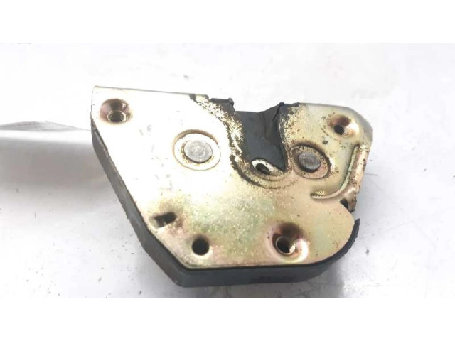 Замок задней крышки (наружный)