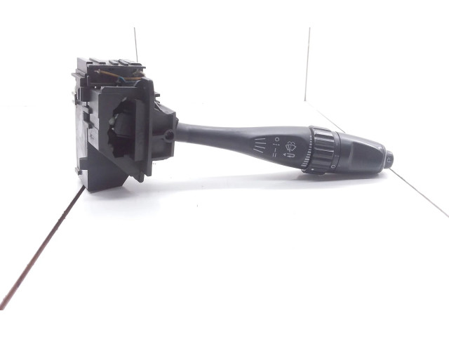 Ручка стеклоочистителей Mitsubishi Carisma