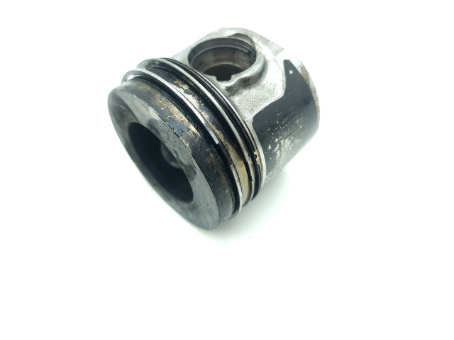 Поршень 204DT Land Rover Discovery Sport