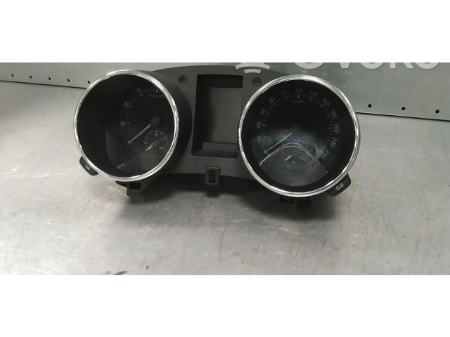 Панель приборов 5L0920840J   Skoda Yeti (5L)       