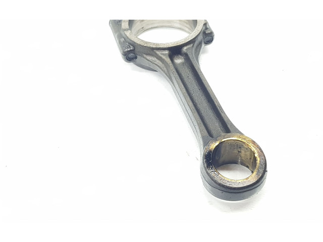 Шатун DFGA 04L105401A, 04L105401A    Skoda Superb B8 (3V)  