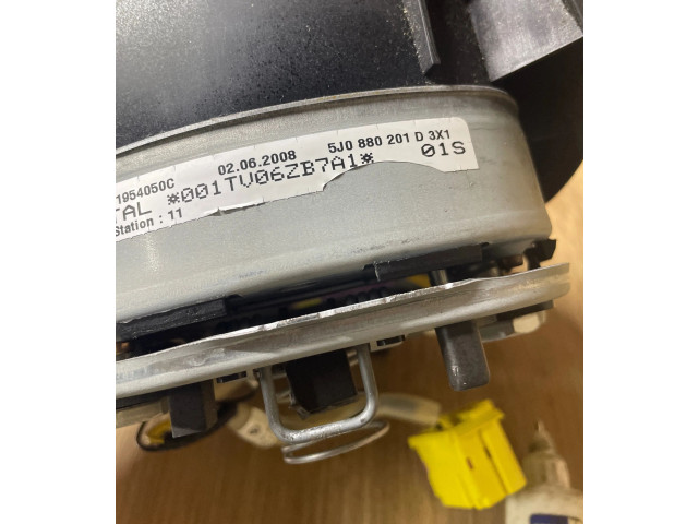 Подушка безопасности водителя 5J0880201D, 001T006ZB7A1   Skoda Fabia Mk2 (5J)