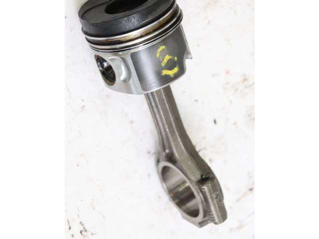 Píst 038107065GM001, 038107065GM001 Volkswagen PASSAT B5.5 AVF