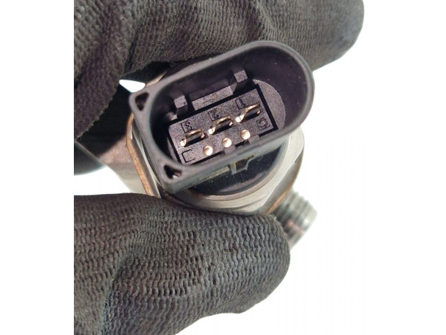 Топливная рампа R04L125, 04L130764C   Volkswagen PASSAT B8   для двигателя CRLB, CRL