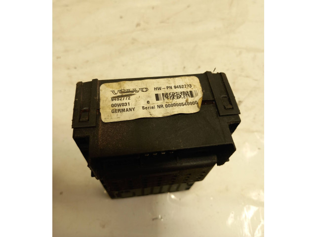 Блок предохранителей 9452772, 00W031   Volvo V70    