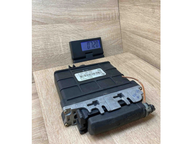Блок управления коробкой передач 01M927733G, 5DG00765108   Volkswagen PASSAT B4
