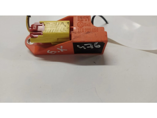 Датчик удара надувных подушек