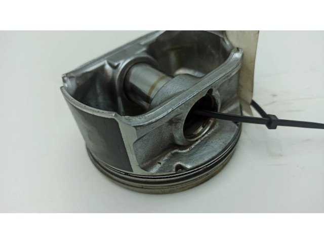  Поршень  062121417, 161036038  Cadillac SRX для бензинового двигателя 3.6