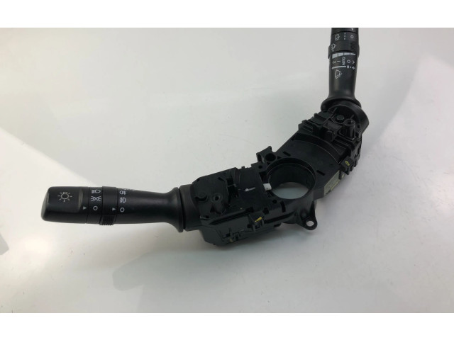 Подрулевой переключатель 202008910   KIA Sorento