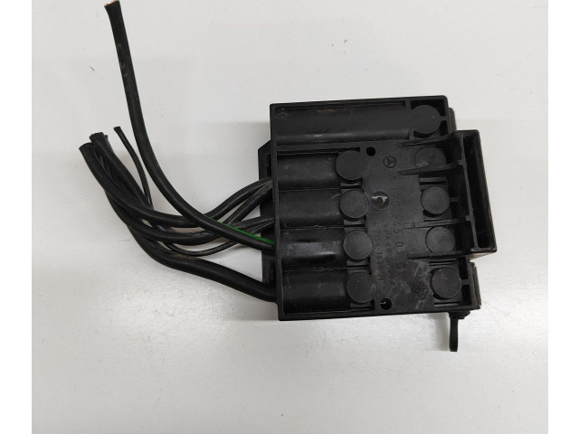 Pojistková skříňka A1705450301 Mercedes-Benz SLK R170 1999