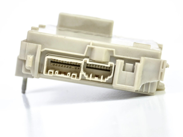 Блок предохранителей 82670-30230, 8267030230 Lexus GS 300 350 430 450H