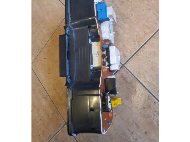 Přístrojová deska Audi 80 90 B3 1988 893919033BA